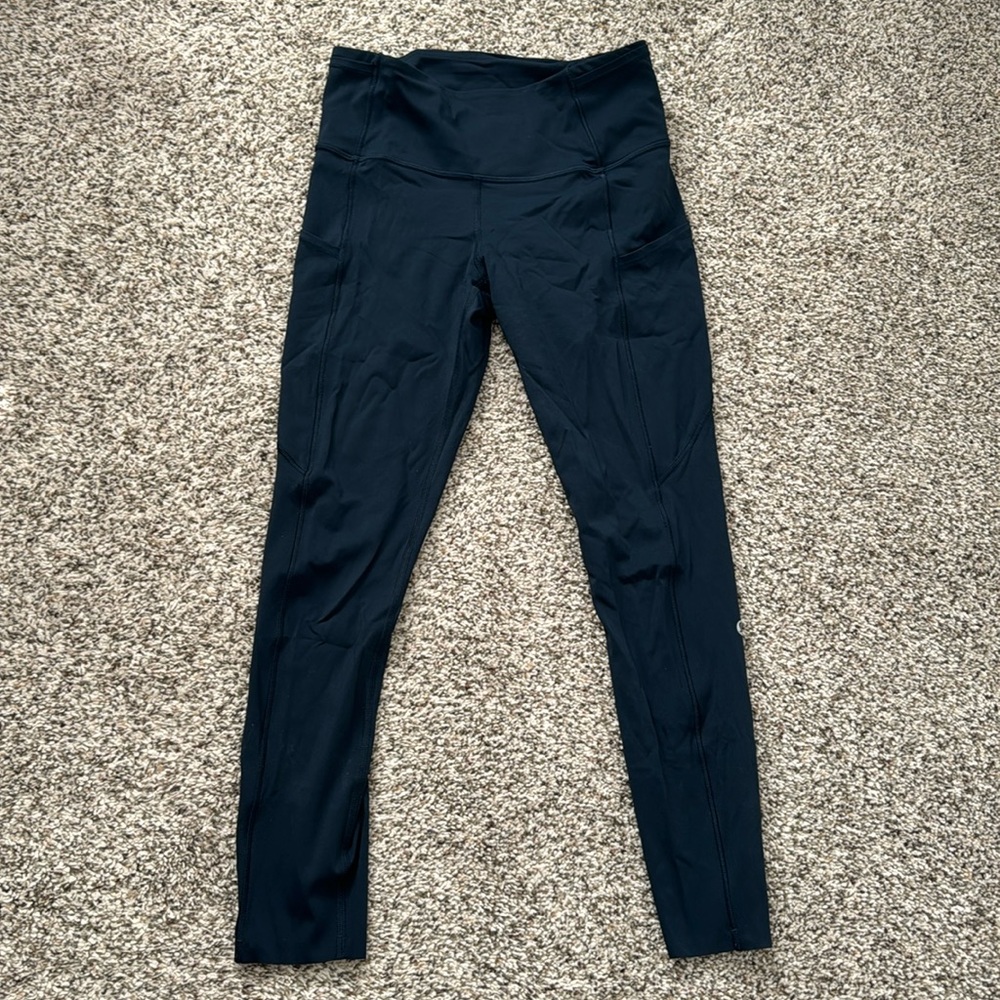 Lululemon Navy Fast and Free 25inch tight